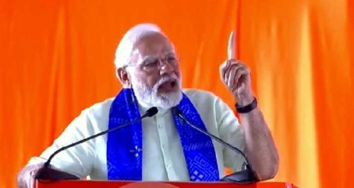 हैदराबाद के 2 दिवसीय दौरे के बाद मोदी आंध्र के भीमावरम के लिए रवाना